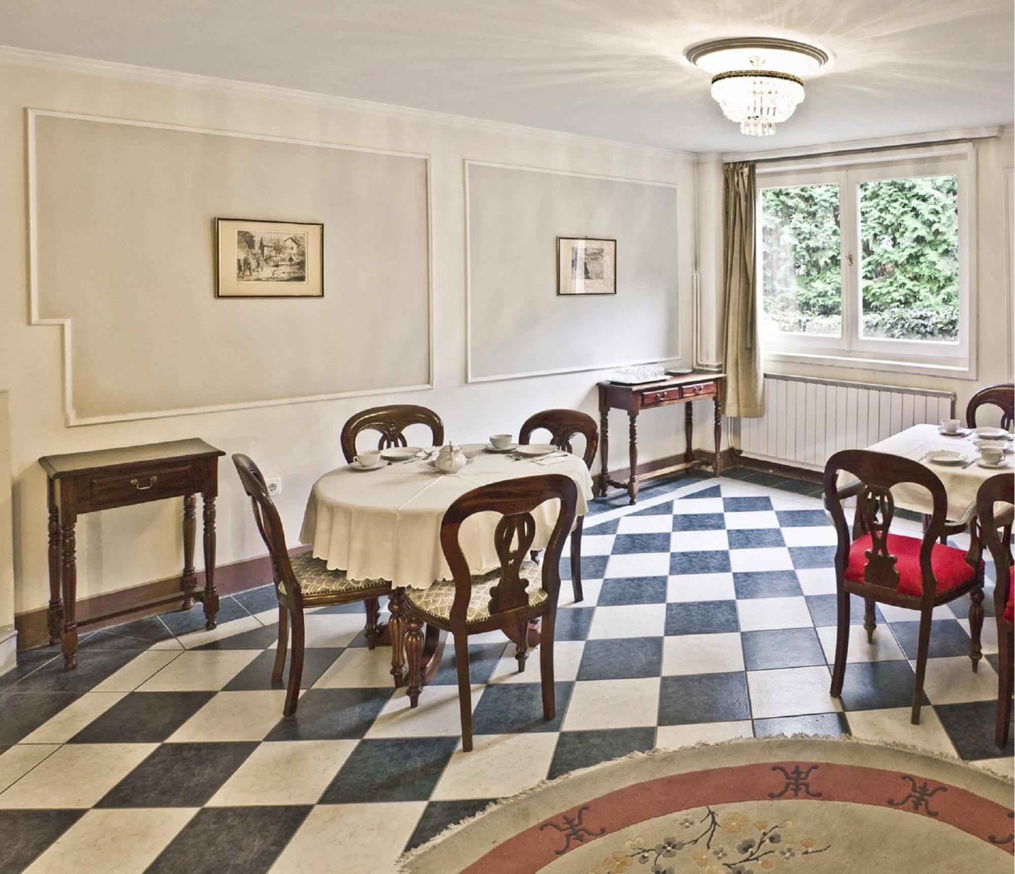 Nr 100 Szentendre Hotel Panzio Szolgaltatasok Bagian luar foto