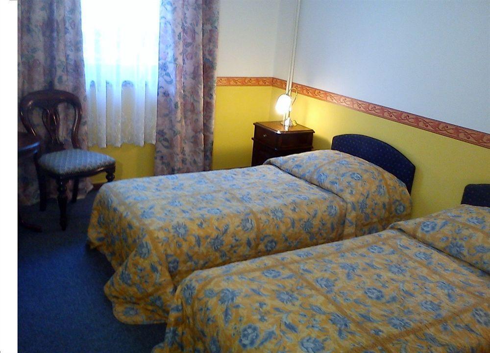 Nr 100 Szentendre Hotel Panzio Szolgaltatasok Bagian luar foto