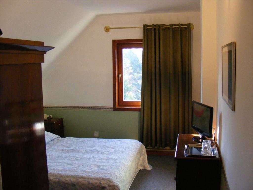 Nr 100 Szentendre Hotel Panzio Szolgaltatasok Ruang foto