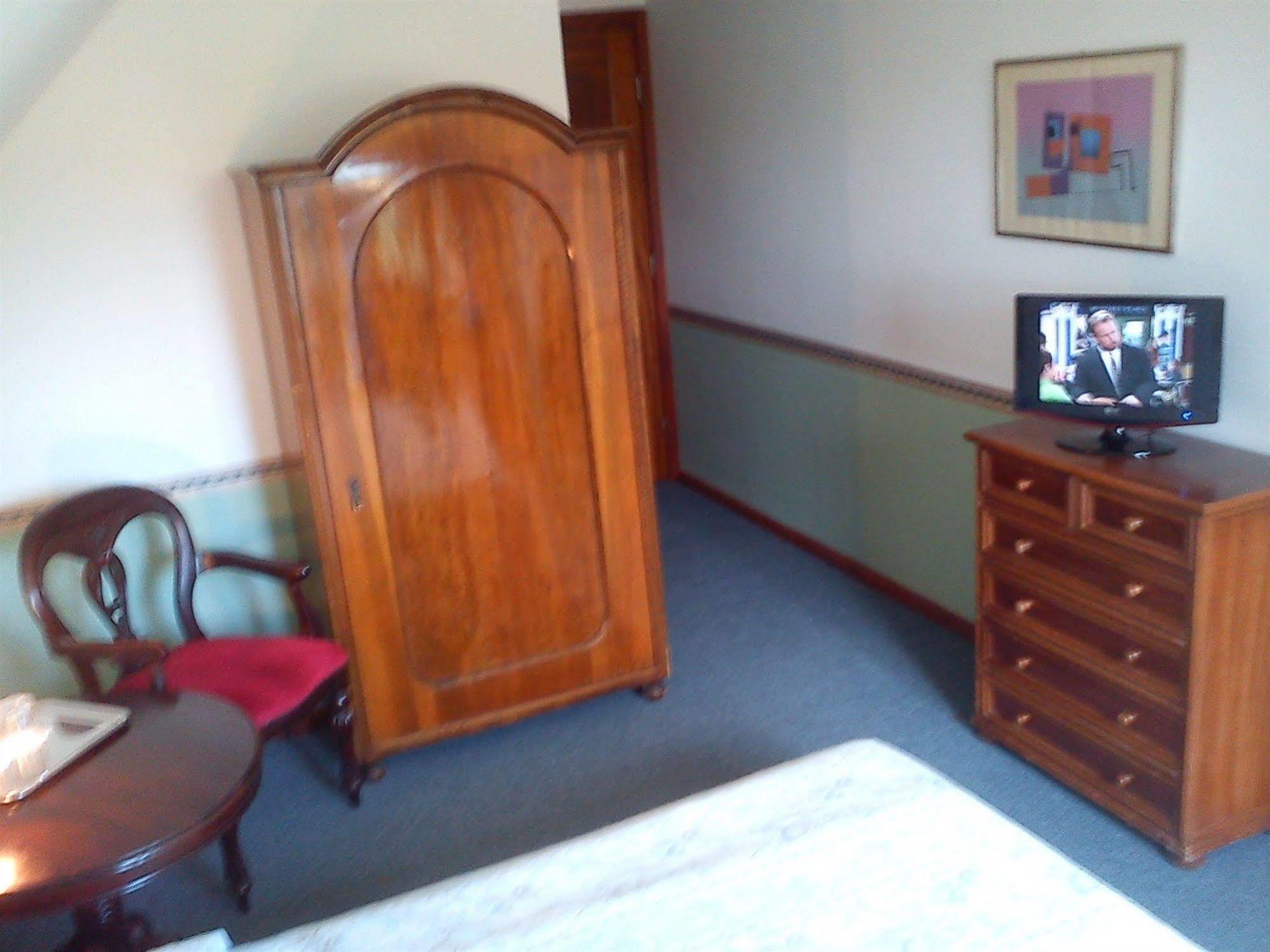 Nr 100 Szentendre Hotel Panzio Szolgaltatasok Bagian luar foto