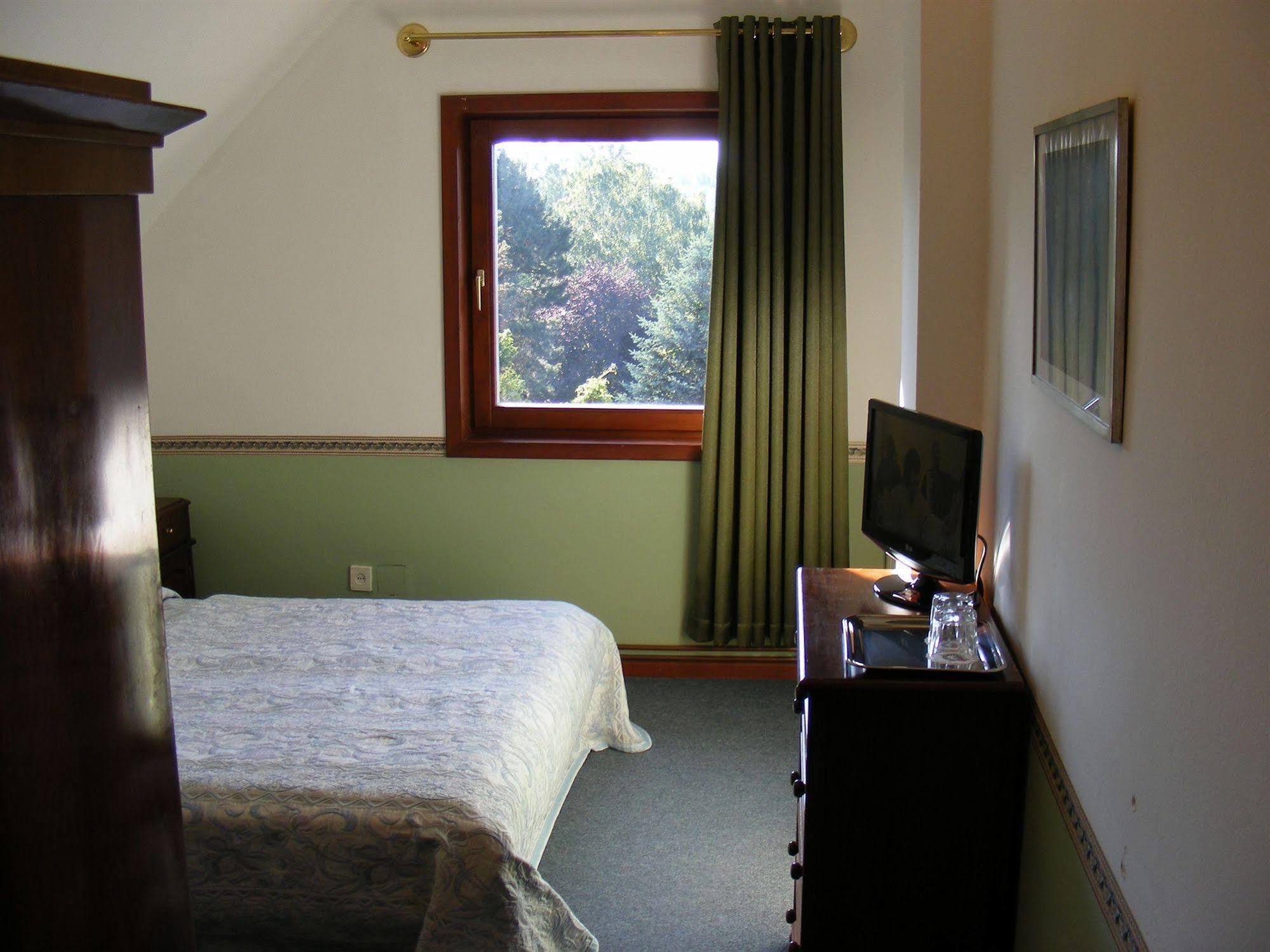 Nr 100 Szentendre Hotel Panzio Szolgaltatasok Bagian luar foto