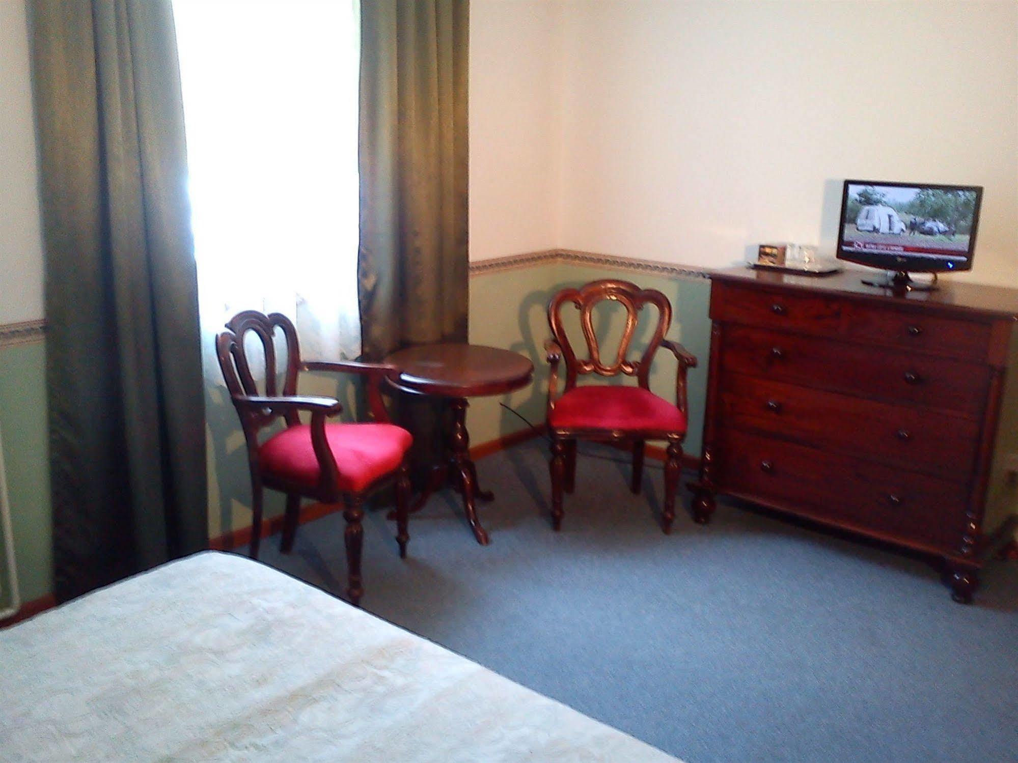 Nr 100 Szentendre Hotel Panzio Szolgaltatasok Bagian luar foto