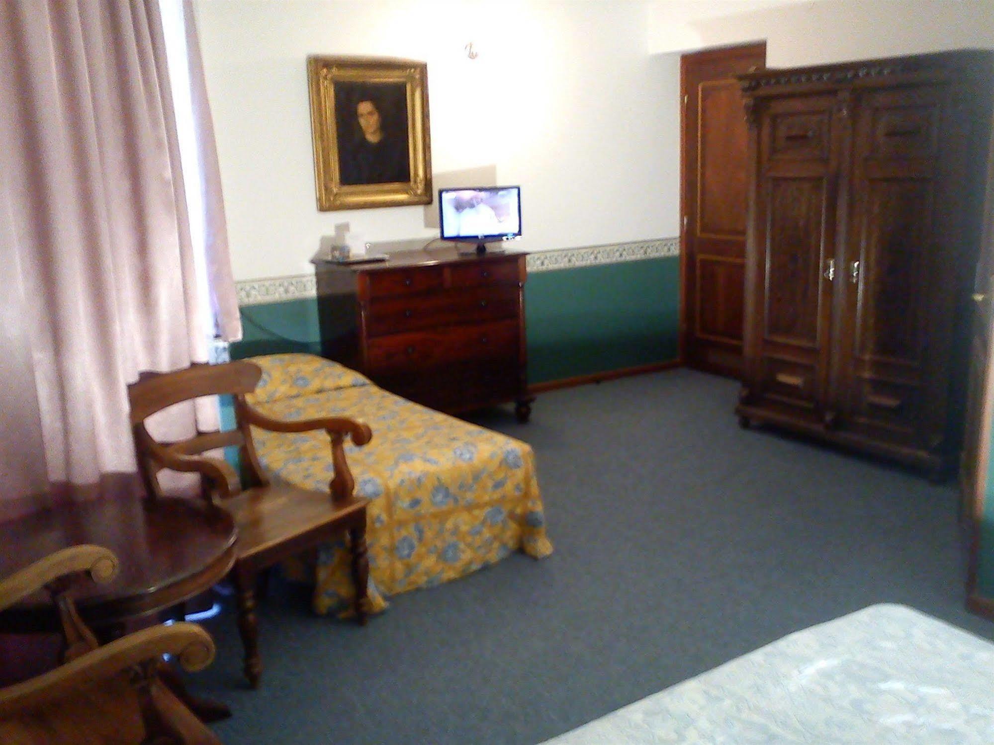 Nr 100 Szentendre Hotel Panzio Szolgaltatasok Bagian luar foto